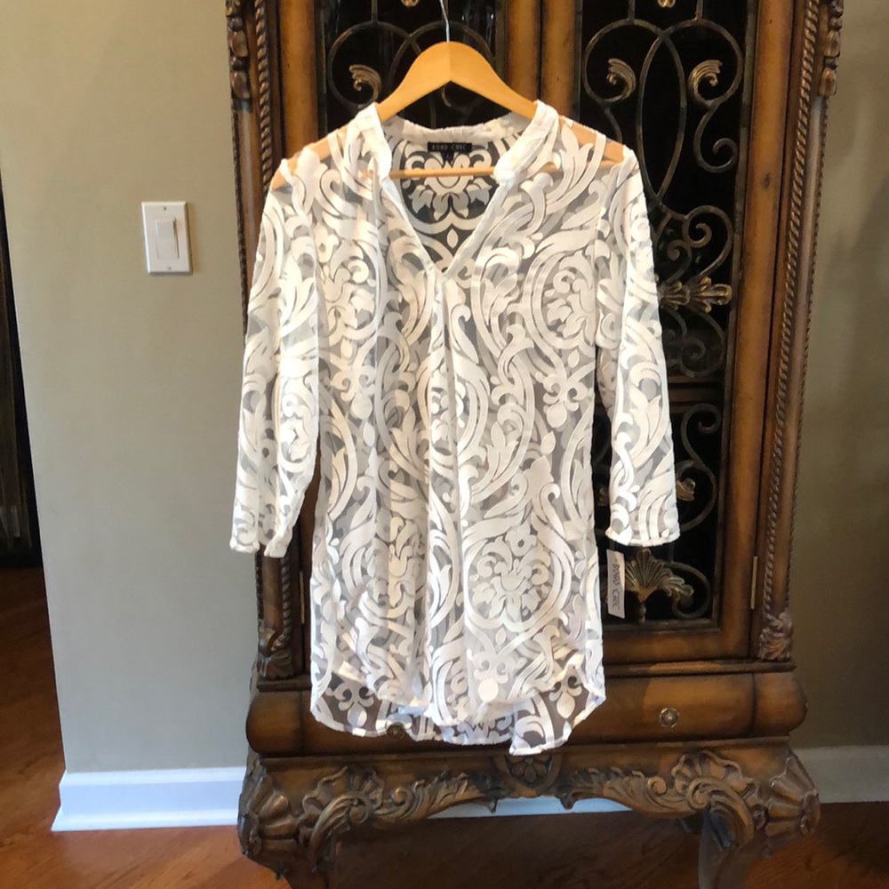 NWT ~ BOHO CHIC gorgeous white top